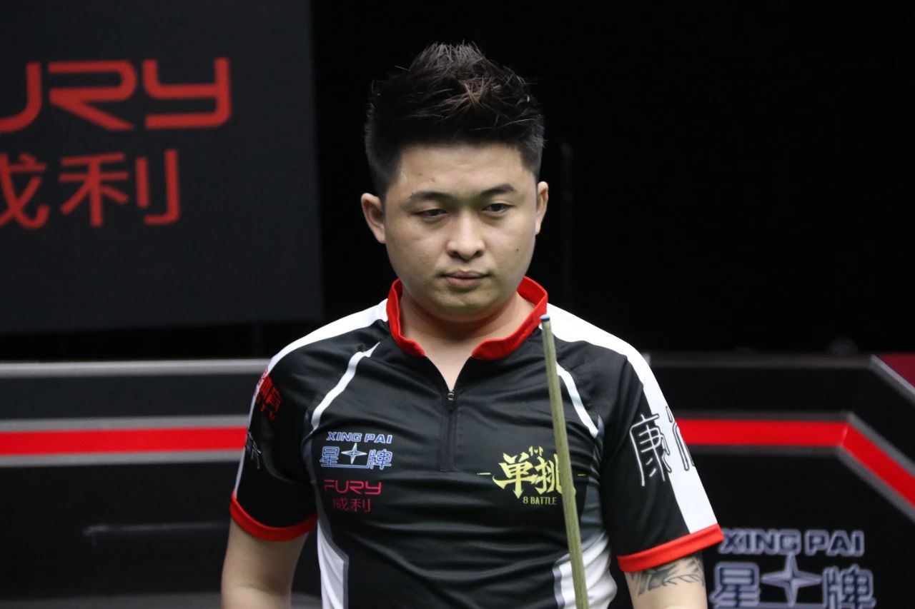 一边是新锐 一边是新锐