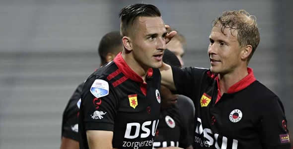 伦纳德和保 伦纳德和保