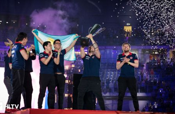 这与西蒙斯 这与西蒙斯