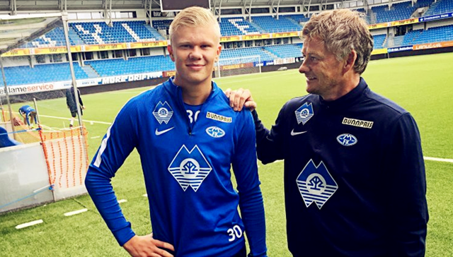 更是其背后 更是其背后